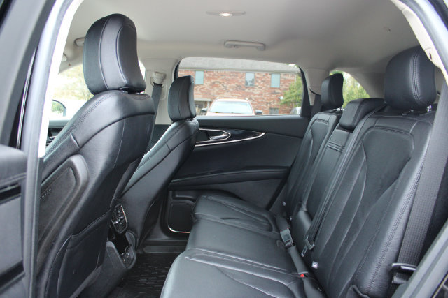 Used 2022 Lincoln Nautilus AWD image 30