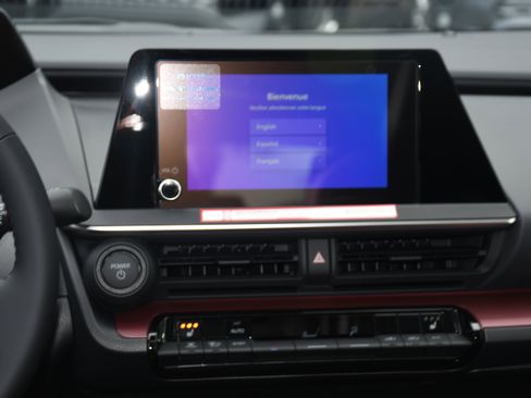 New 2026 Toyota Prius Plug-In Hybrid image 9