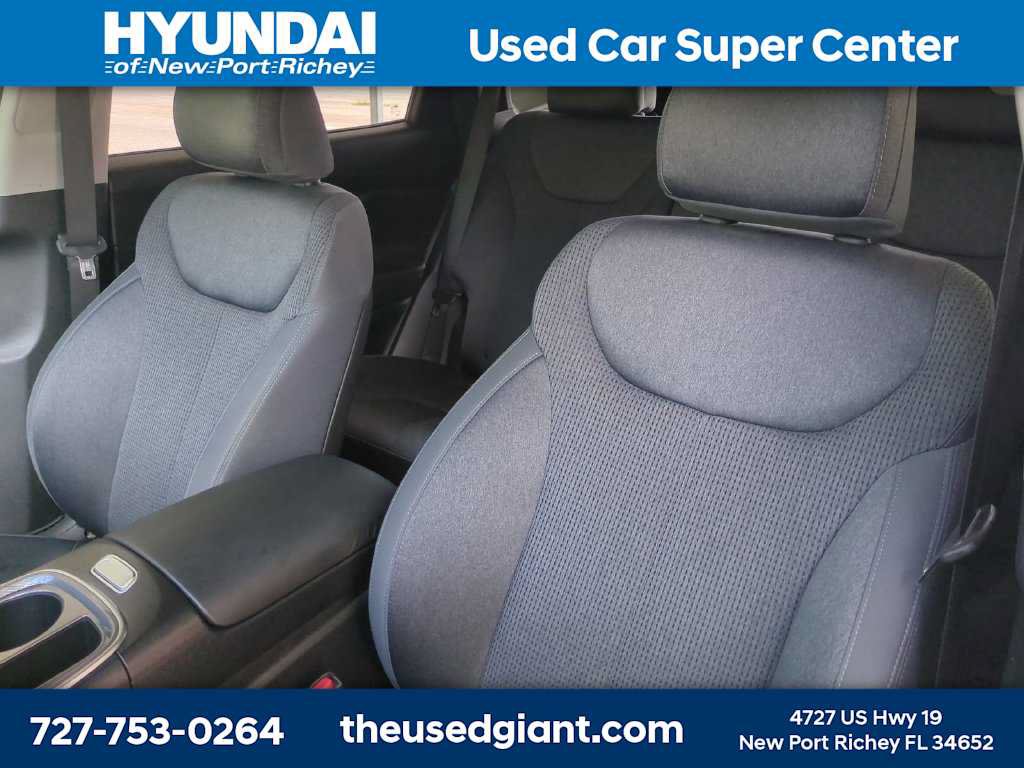Certified 2022 Hyundai Santa Fe SEL FWD image 7