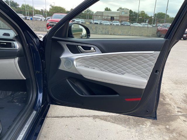 Used 2019 Genesis G70 2.0T Advanced w/ Prestige Package AWD/4WD image 16