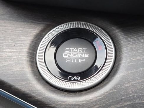 Used 2023 Jeep Grand Cherokee L Overland w/ Advanced Protech Group III image 23