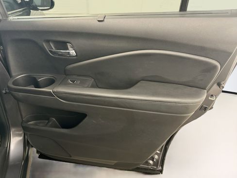 Used 2019 Honda Pilot LX image 34