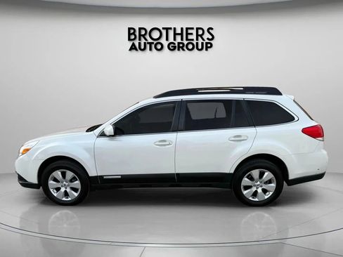 Used 2012 Subaru Outback 2.5i Limited image 4