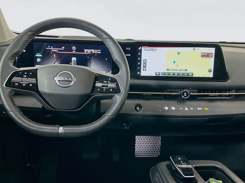 Used 2023 Nissan Ariya FWD image 18