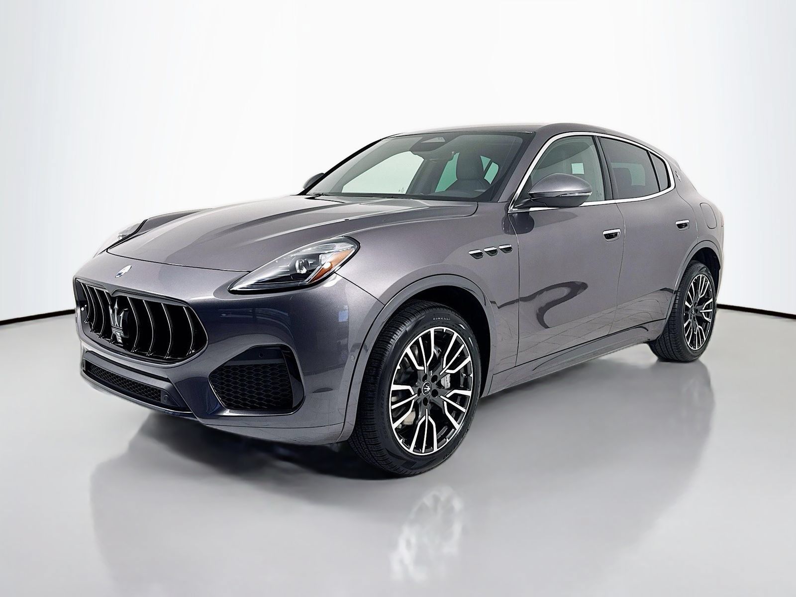 Used 2025 Maserati Grecale GT AWD/4WD image 3