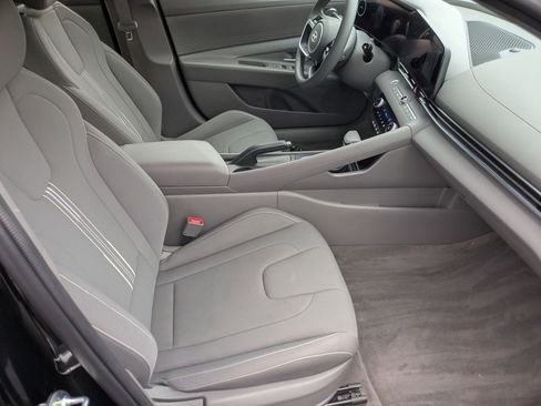 Certified 2024 Hyundai Elantra SEL FWD image 24