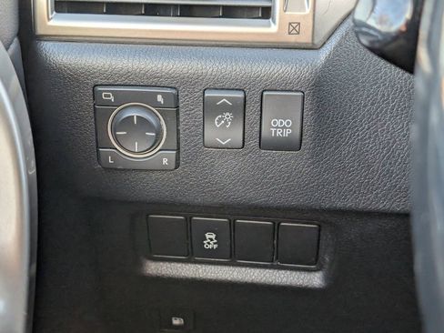 Used 2013 Lexus GX 460 image 20