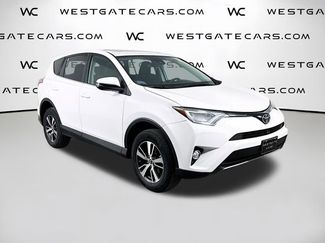 Used 2018 Toyota RAV4 XLE video 2