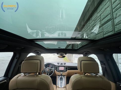 Used 2017 Porsche Macan S w/ Premium Package Plus image 44