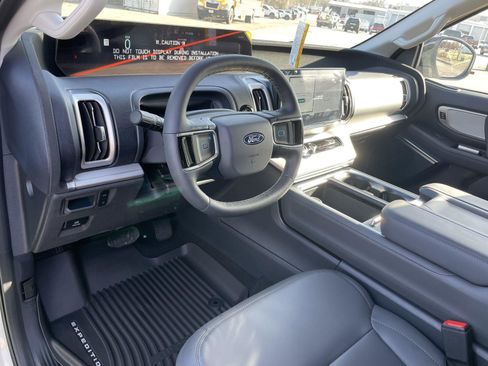 New 2026 Ford Expedition Max Active image 13