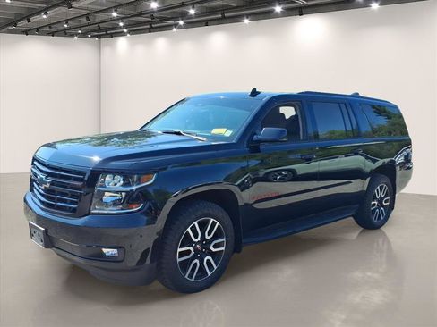 Used 2018 Chevrolet Suburban LT AWD/4WD image 3