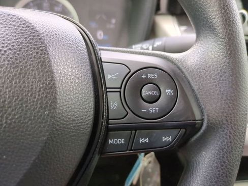 Used 2021 Toyota Corolla LE FWD image 23