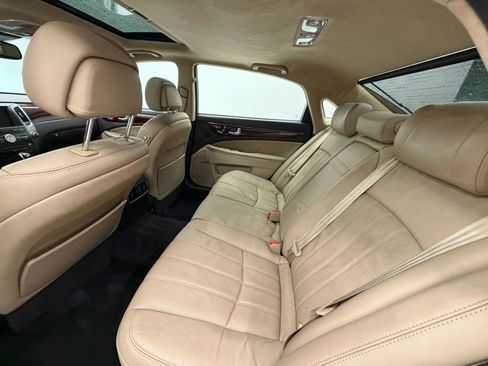 Used 2012 Hyundai Equus Signature RWD image 16
