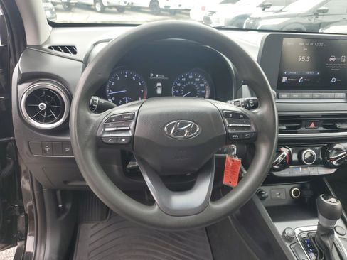 Used 2022 Hyundai Kona SE FWD image 21