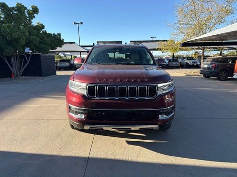 Used 2022 Jeep Wagoneer Series III w/ Premium Group I AWD/4WD image 8