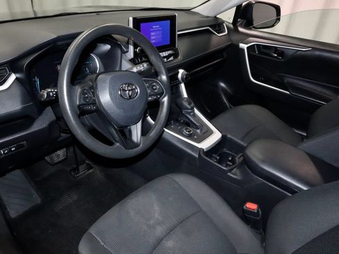 Used 2024 Toyota RAV4 LE AWD/4WD image 25