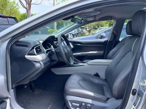 Used 2019 Toyota Camry LE FWD image 8