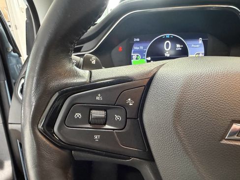 Used 2022 Chevrolet Bolt EUV LT w/ Convenience Package image 21