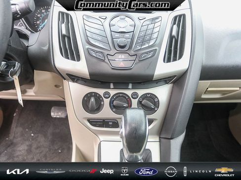 Used 2014 Ford Focus SE image 18