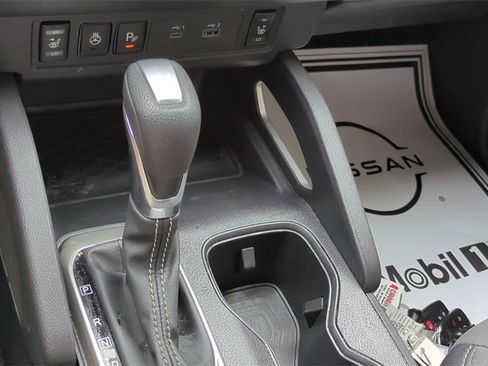 Used 2023 Nissan Frontier SV w/ SV Convenience Package image 19