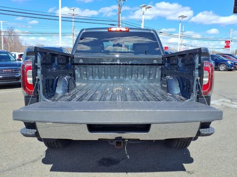 Used 2018 GMC Sierra 1500 SLT w/ SLT Premium Package image 18