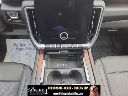 Used 2025 GMC Yukon Denali w/ LPO, Floor Liner Package AWD/4WD image 19