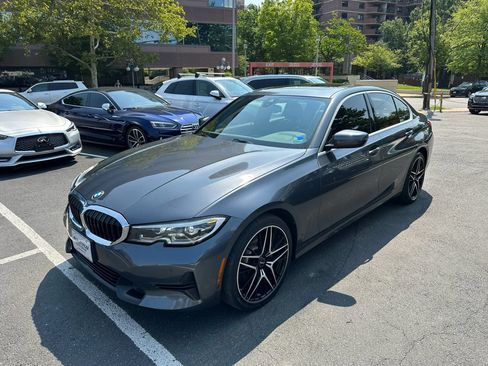 Used 2019 BMW 330i xDrive Sedan w/ Convenience Package AWD/4WD image 2