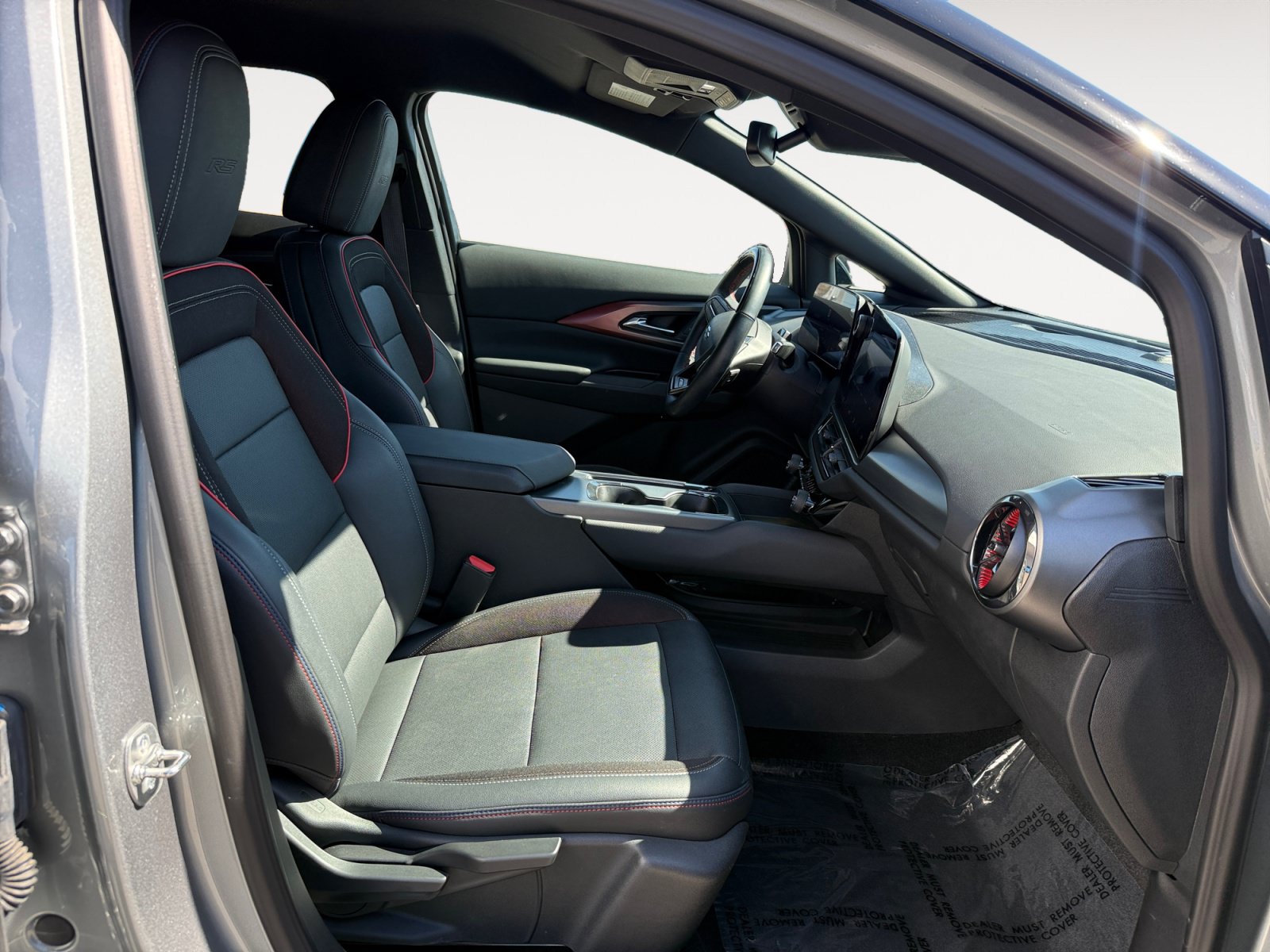Used 2024 Chevrolet Equinox EV RS FWD image 19