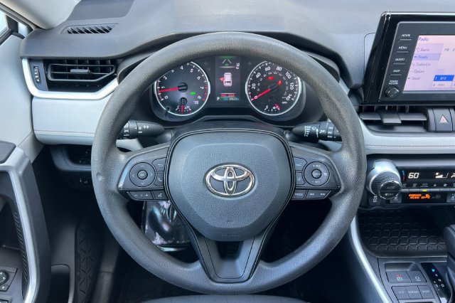 Used 2019 Toyota RAV4 XLE w/ Convenience Package FWD image 16