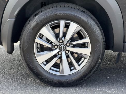 Used 2026 Nissan Pathfinder SL AWD/4WD image 10