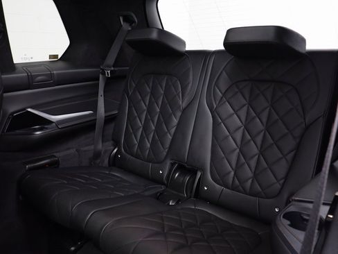 Certified 2024 BMW X7 xDrive40i w/ M Sport Package image 15