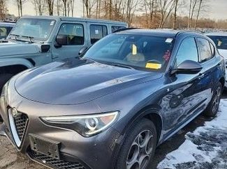 Used 2023 Alfa Romeo Stelvio Ti video 1