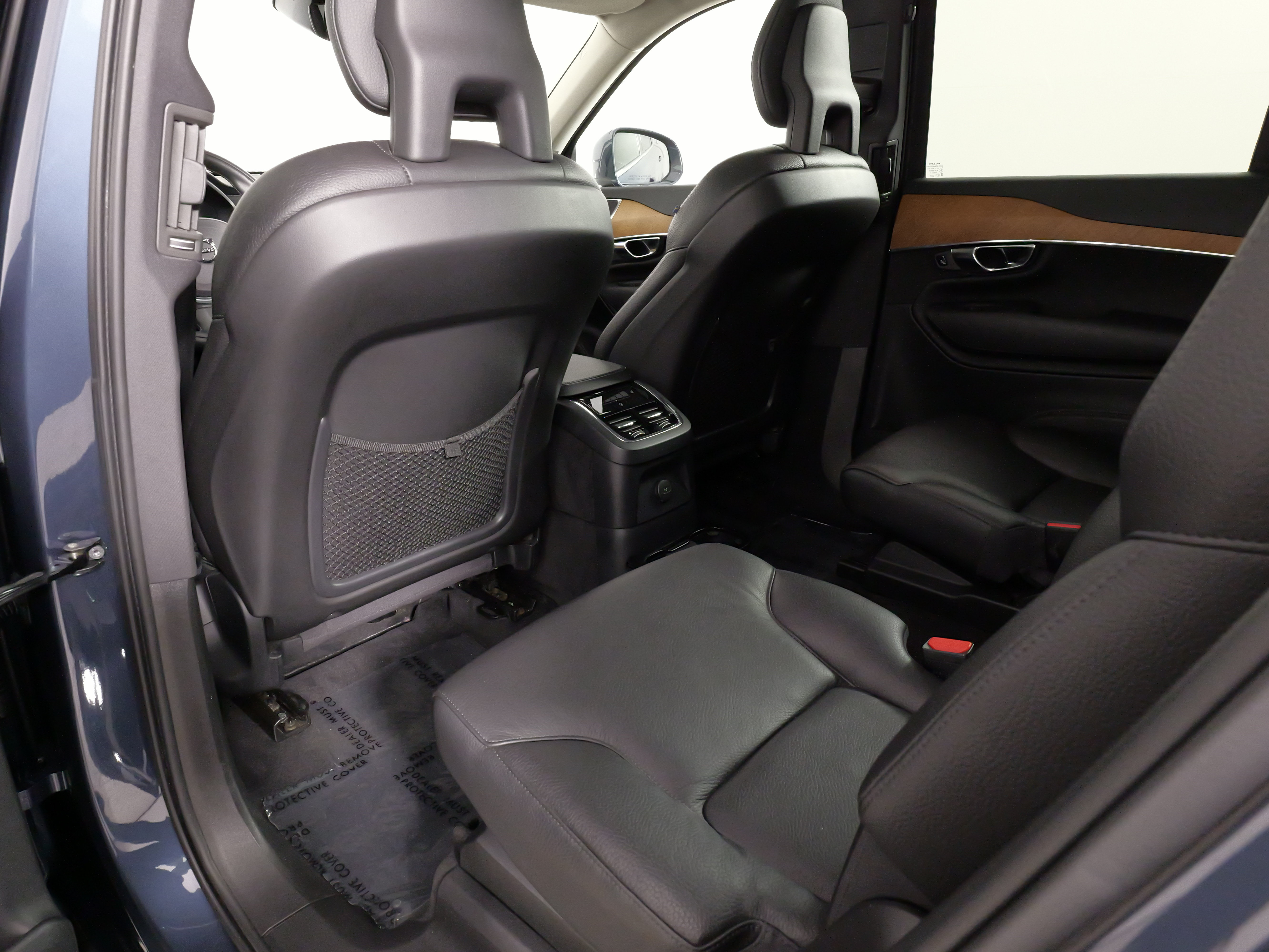 Used 2021 Volvo XC90 T8 Inscription Expression w/ Protection Package Premier AWD/4WD image 31