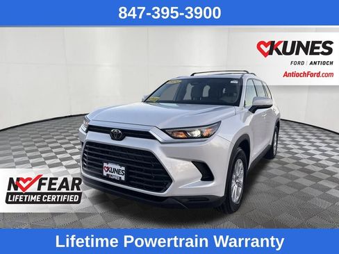 Used 2024 Toyota Grand Highlander XLE image 7