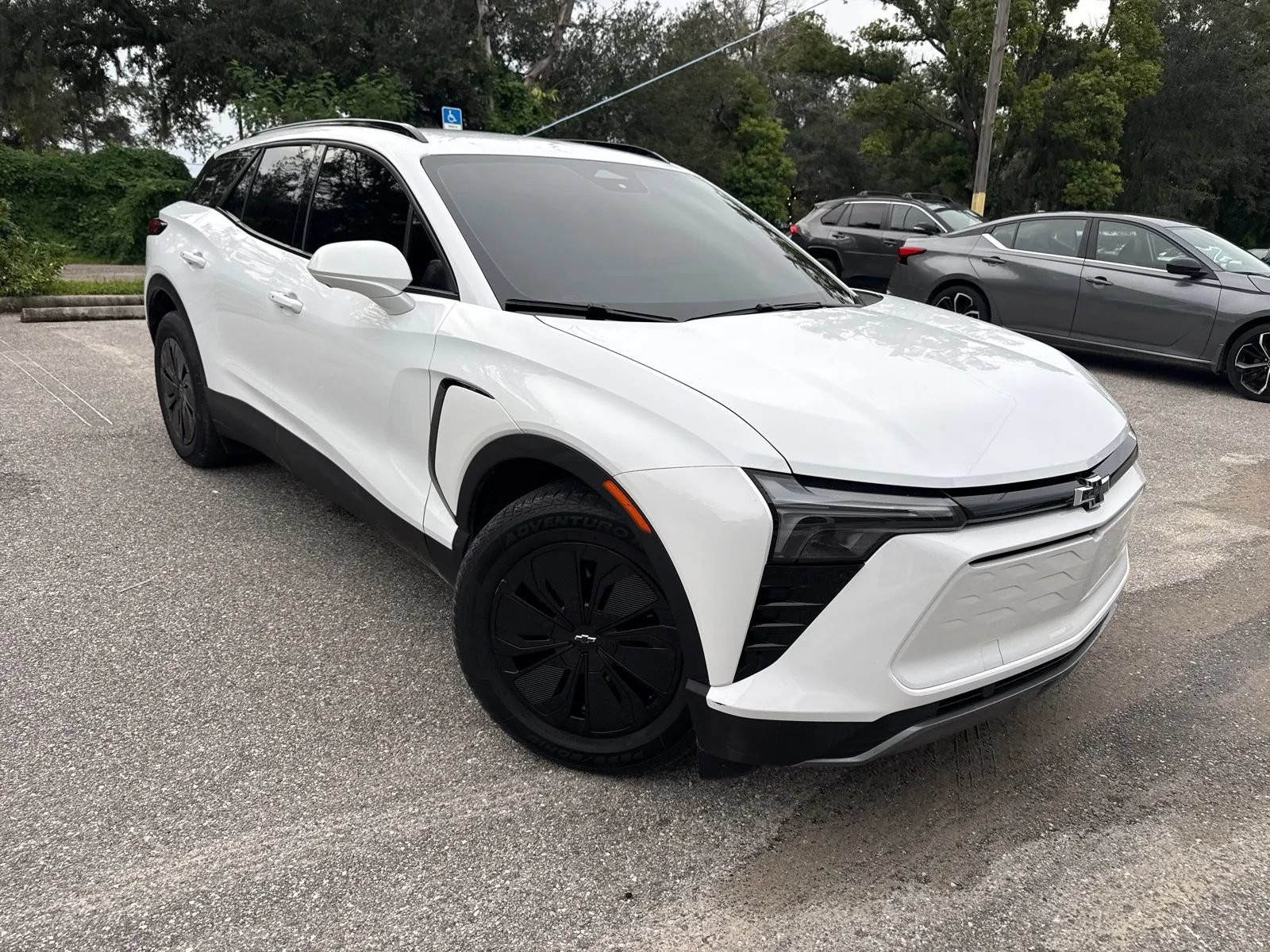 Used 2025 Chevrolet Blazer EV LT w/ Midnight/Sport Edition FWD image 5