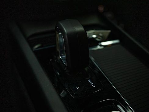 Used 2024 Volvo S60 B5 Core image 19