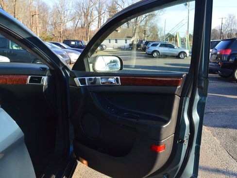 Used 2005 Chrysler Pacifica Touring w/ Comfort Convenience Group image 33