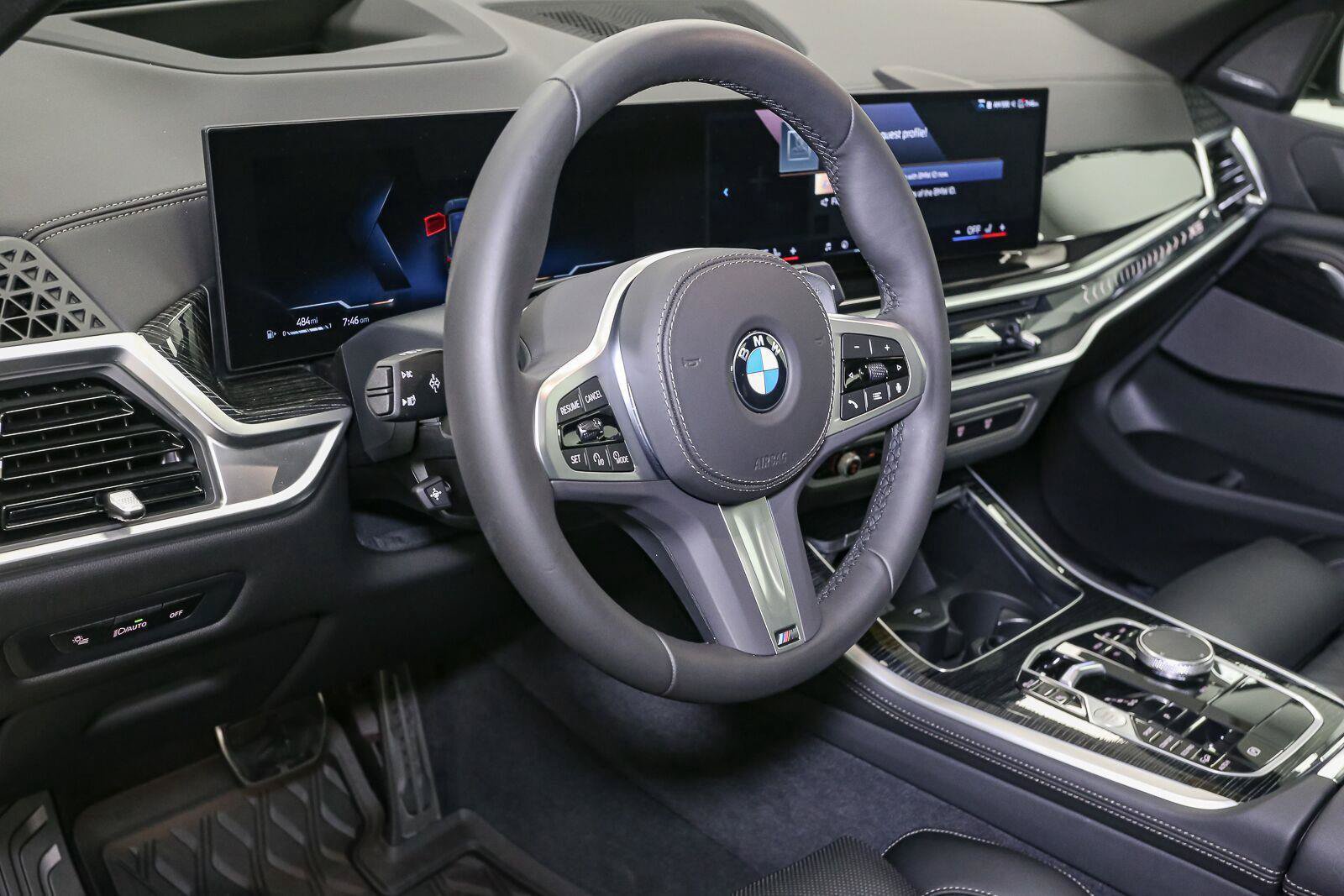 Used 2026 BMW X5 xDrive40i w/ M Sport Package AWD/4WD image 25
