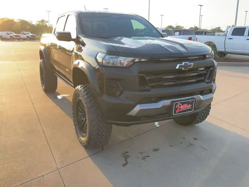 Used 2024 Chevrolet Colorado Trail Boss w/ Technology Package image 2