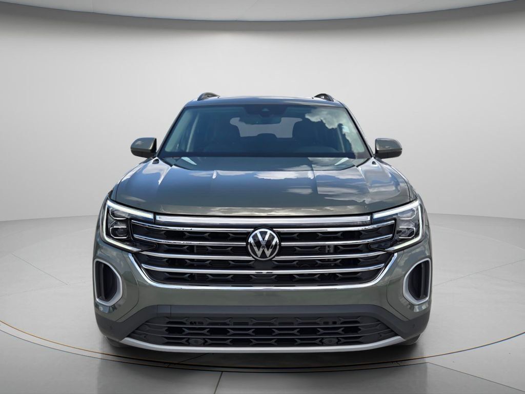 Certified 2026 Volkswagen Atlas SE FWD image 9
