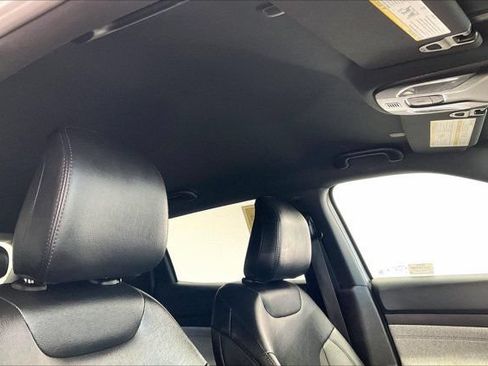 Used 2024 Jeep Compass Latitude w/ Altitude Special Edition AWD/4WD image 25