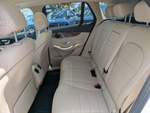 Used 2021 Mercedes-Benz GLC 300 image 12