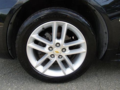 Used 2009 Chevrolet Impala LTZ image 12