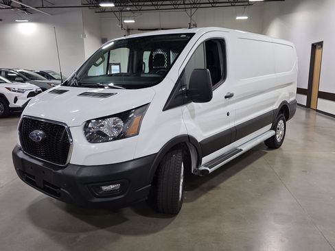 Used 2024 Ford Transit 250 Low Roof w/ Exterior Upgrade Package RWD image 3