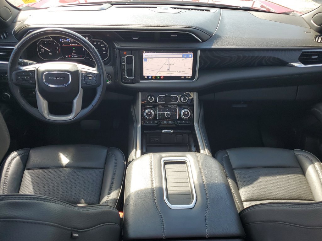 Used 2021 GMC Yukon XL Denali w/ Denali Ultimate Package AWD/4WD image 31