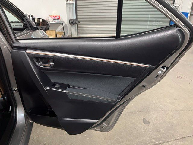 Used 2015 Toyota Corolla LE FWD image 16