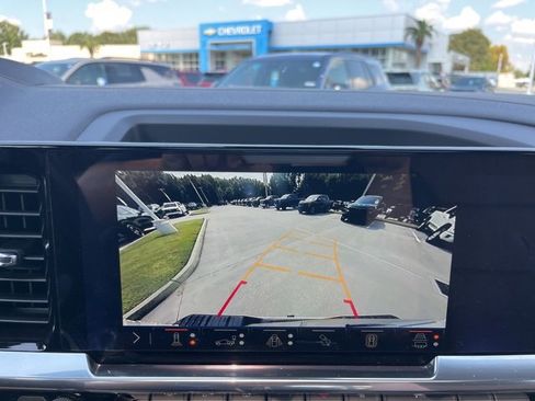 Used 2025 Chevrolet Silverado 1500 High Country w/ Technology Package image 32