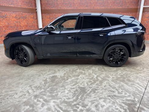 New 2026 BMW XM Label Red image 2