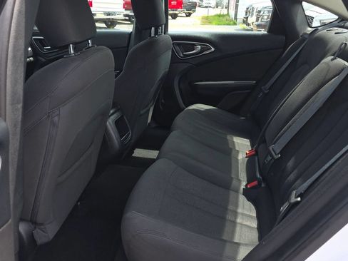 Used 2016 Chrysler 200 Limited FWD image 14