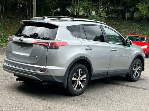 Used 2017 Toyota RAV4 XLE w/ Plus Special Value Package AWD/4WD image 23